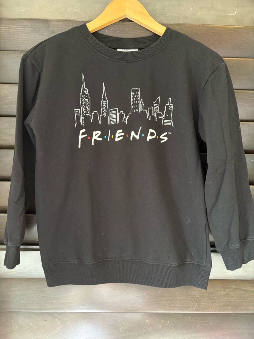 Friends television series Black Pull Over Sweatshirt Kids Size XL